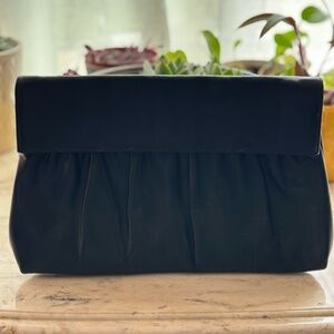 Navy Clutch